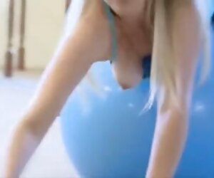 Eski, erotik porno altyazili büyük göğüsler, sıcak fuck ve cum yemek seviyor